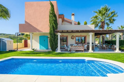 Property building, Facade/entrance, Off site