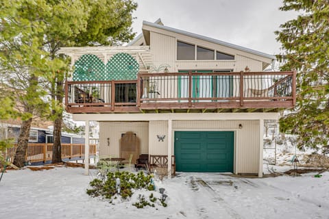 Private Beach Access! Lake Michigan Family Getaway House in Grand Haven