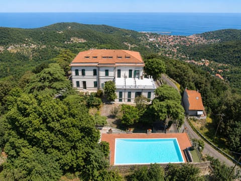 Bird's eye view, City view, Garden view, Sea view