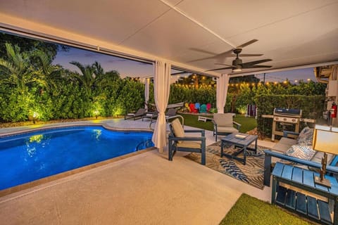 Chic and Upscale, Heated Pool, 15 min FLL and Beach House in Lauderhill