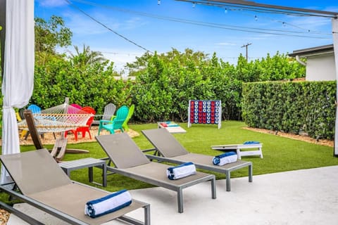 Chic and Upscale, Heated Pool, 15 min FLL and Beach House in Lauderhill