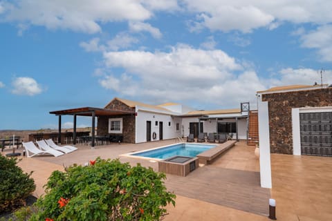 Patio, Natural landscape, Swimming pool, sunbed