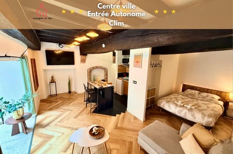 Living room, Bedroom, kitchen