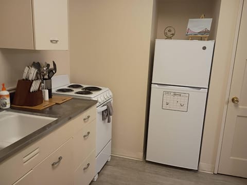 Bay Area Studio Apartment in Belmont
