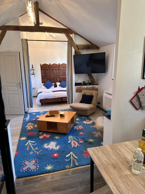 Photo of the whole room