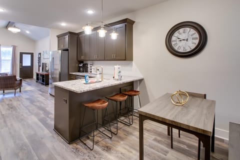 2 Mi to Natl Park! Stay and Play in Hot Springs House in Piney