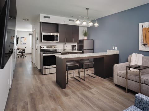 TV and multimedia, Kitchen or kitchenette, Living room, Dining area, dishwasher, oven, pet friendly, stove