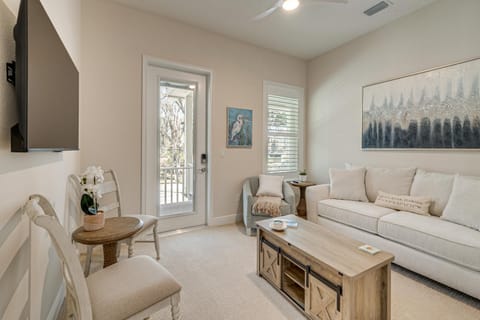 Walk to Springs, 700 Ft to Dtwn! Crystal River Gem House in Crystal River