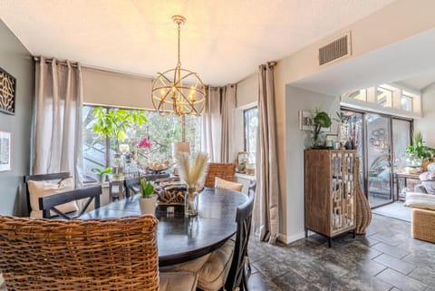 Treetops Getaway Apartment in South Forest Beach