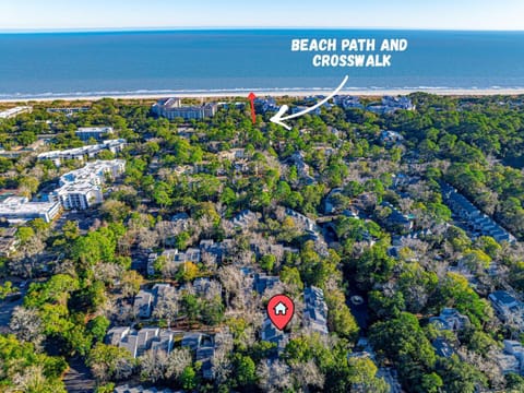 Treetops Getaway Apartment in South Forest Beach