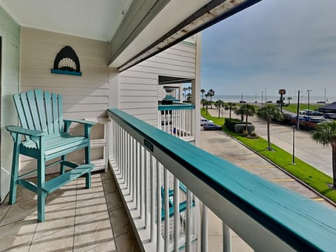 Neighbourhood, Balcony/Terrace, Seating area, Sea view
