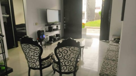 Communal lounge/ TV room, Communal lounge/ TV room