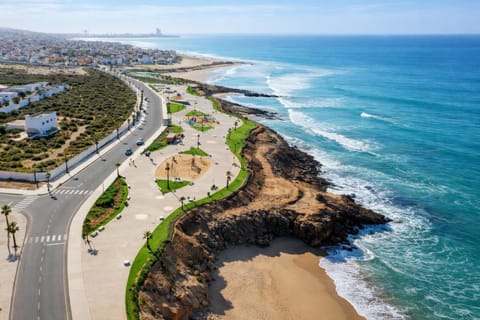 Neighbourhood, Natural landscape, Beach, Sea view