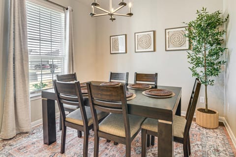 Texas AandM Game Day Hub Family Retreat with Yard House in Bryan