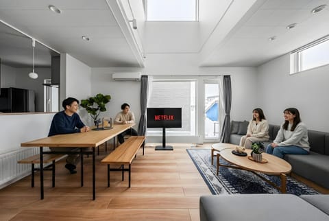 TV and multimedia, Living room, Dining area