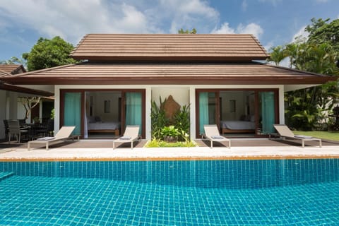 Property building, Garden, Seating area, Swimming pool, Swimming pool, sunbed