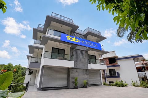 Property building, Facade/entrance
