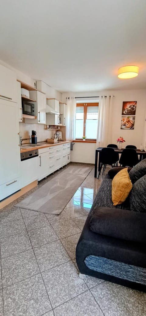 Kitchen or kitchenette, Seating area, Dining area, pet friendly, stove