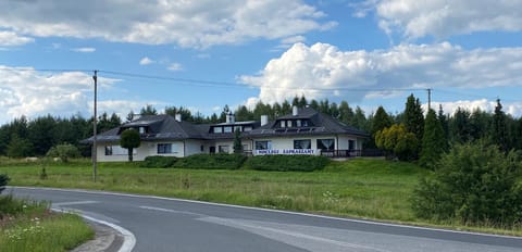 Property building, Neighbourhood, Garden
