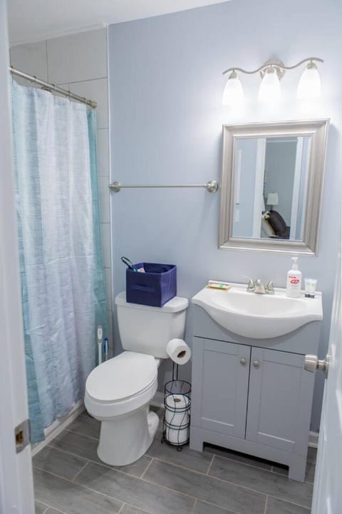 Modern Oak with 6BD-3BR Sleeps 12 House in Fairburn