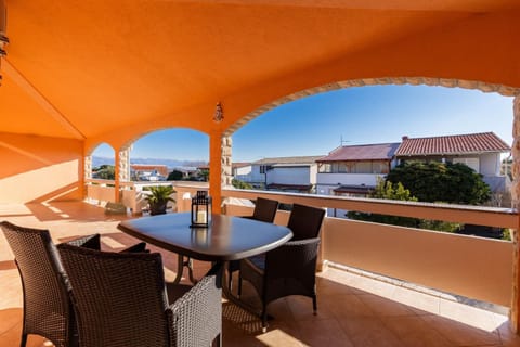 Day, Balcony/Terrace, Seating area