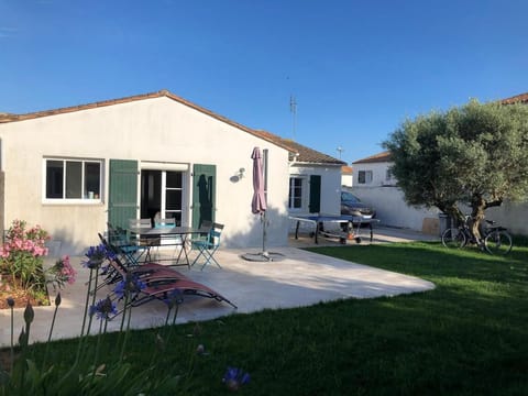 Property building, Day, BBQ facilities, Garden, Table tennis, Garden view