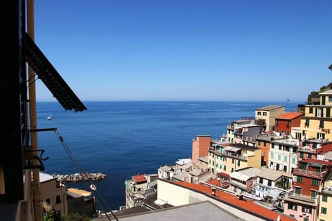 Beautiful view apartment Riomaggiore, Cinque Terre Apartment in Riomaggiore