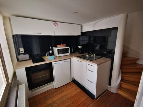 Kitchen or kitchenette, minibar, pet friendly, stove, toaster