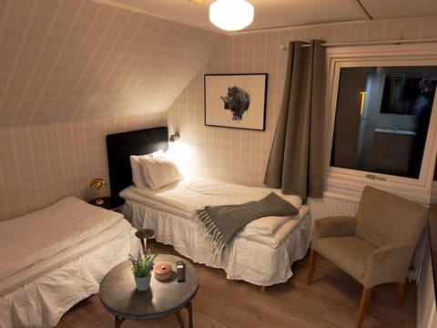 Property building, Bed
