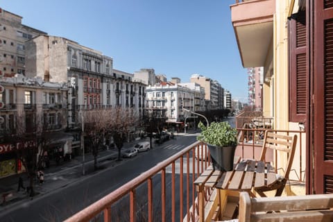 Neighbourhood, Balcony/Terrace, City view, Street view