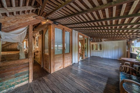 The Station House, 6BR Private Villa in Canggu Villa in North Kuta