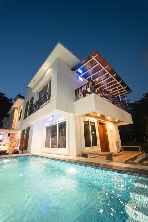Property building, Night