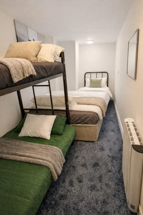 Bed, Photo of the whole room, Bedroom, bunk bed