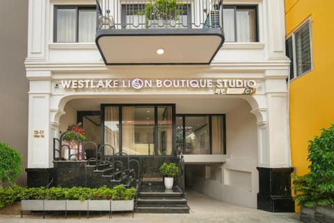 Property building, Facade/entrance