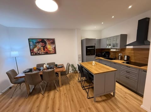 Kitchen or kitchenette, Seating area, Dining area, dishwasher, stove
