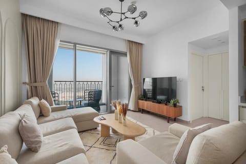 TV and multimedia, View (from property/room), Balcony/Terrace, Living room, Seating area
