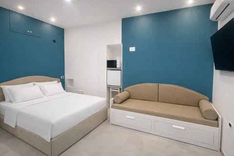 Bed, Photo of the whole room, Bedroom, air conditioner