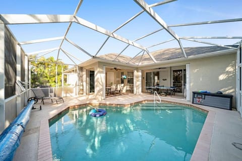 Patio, Day, Table tennis, Balcony/Terrace, Pool view, Swimming pool, Swimming pool, sunbed
