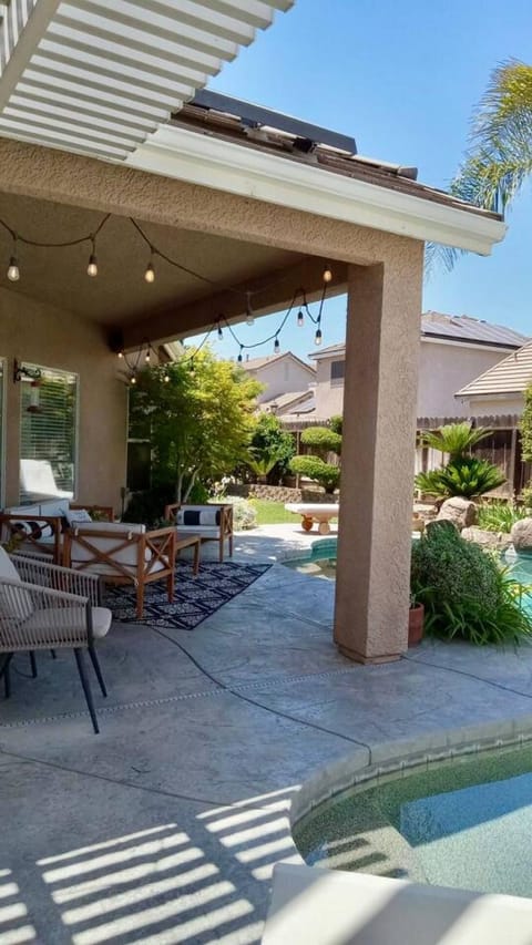 3BR Family Home with Pool and Hot Tub House in Clovis