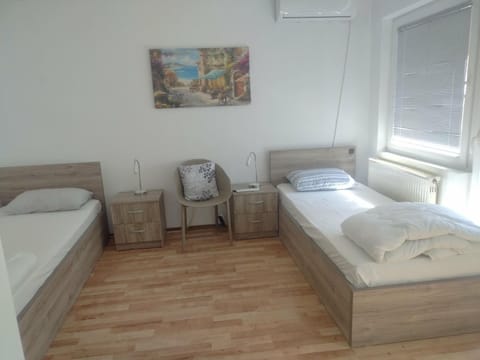 TV and multimedia, towels, air conditioner