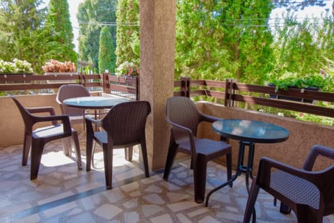 Balcony/Terrace, Balcony/Terrace, Living room, Garden view