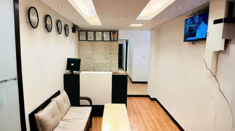 Communal lounge/ TV room, TV and multimedia, Lobby or reception, Seating area