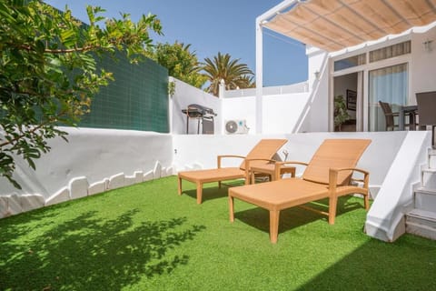 Patio, Garden, sunbed