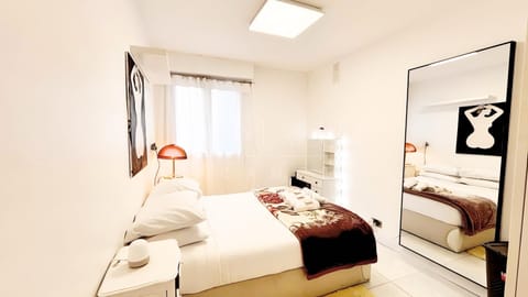 Bed, Photo of the whole room, Bedroom, towels, wardrobe