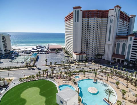 Property building, Nearby landmark, Communal lounge/ TV room, Day, Natural landscape, Bird's eye view, Minigolf, Beach, City view, Pool view, Sea view, Swimming pool, sunbed