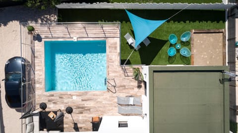 Patio, Pool view, Swimming pool, sunbed