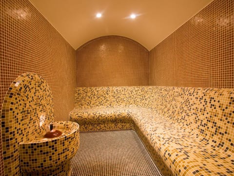 Steam room, Spa and wellness centre/facilities
