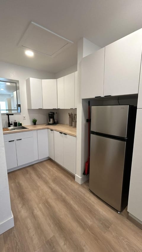 #3 Hygge Hus Hotel - King Suite Connectable House in Andrews