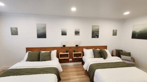#4 Hygge Hus Hotel - Double Room Suite Connectable House in Andrews