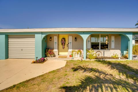 Heated Pool and Boat Dock! Port Charlotte Getaway House in Port Charlotte